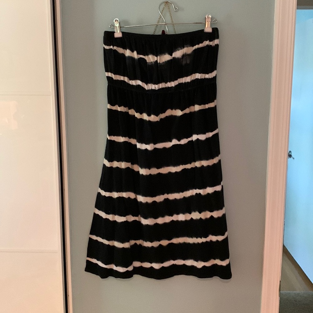Hard tail strapless dress size M with built in bra